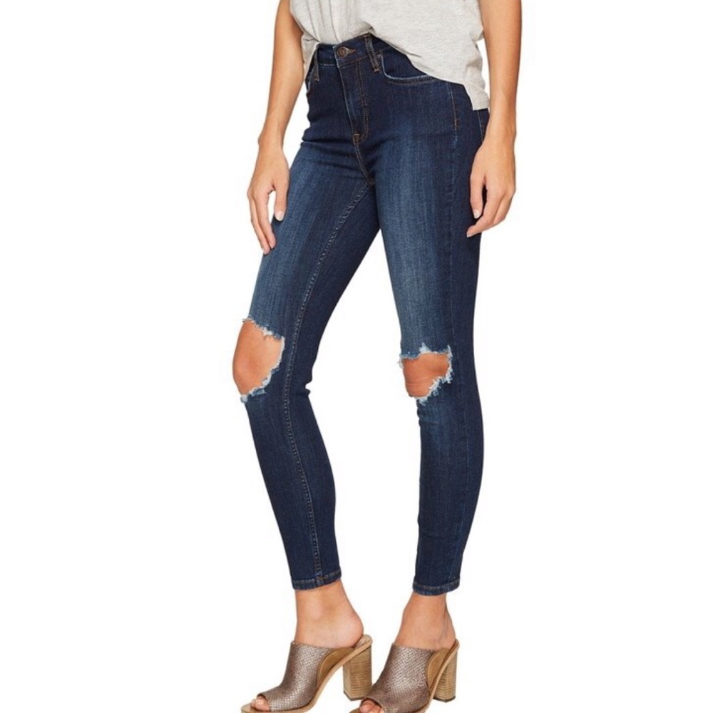 Free People Busted Knee Dark Blue‎ Skinny Jeans